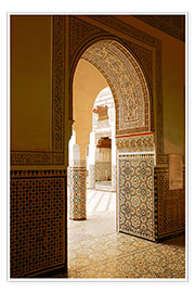 Poster  Grandes colonnes de patio avec azulejos à Marrakech - Guy Thouvenin